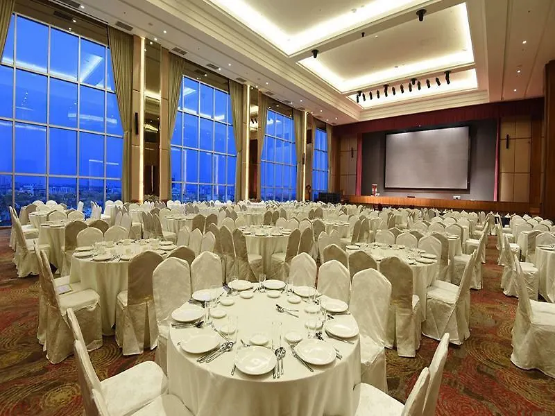 Holiday Villa Johor Bahru City Centre 4*,